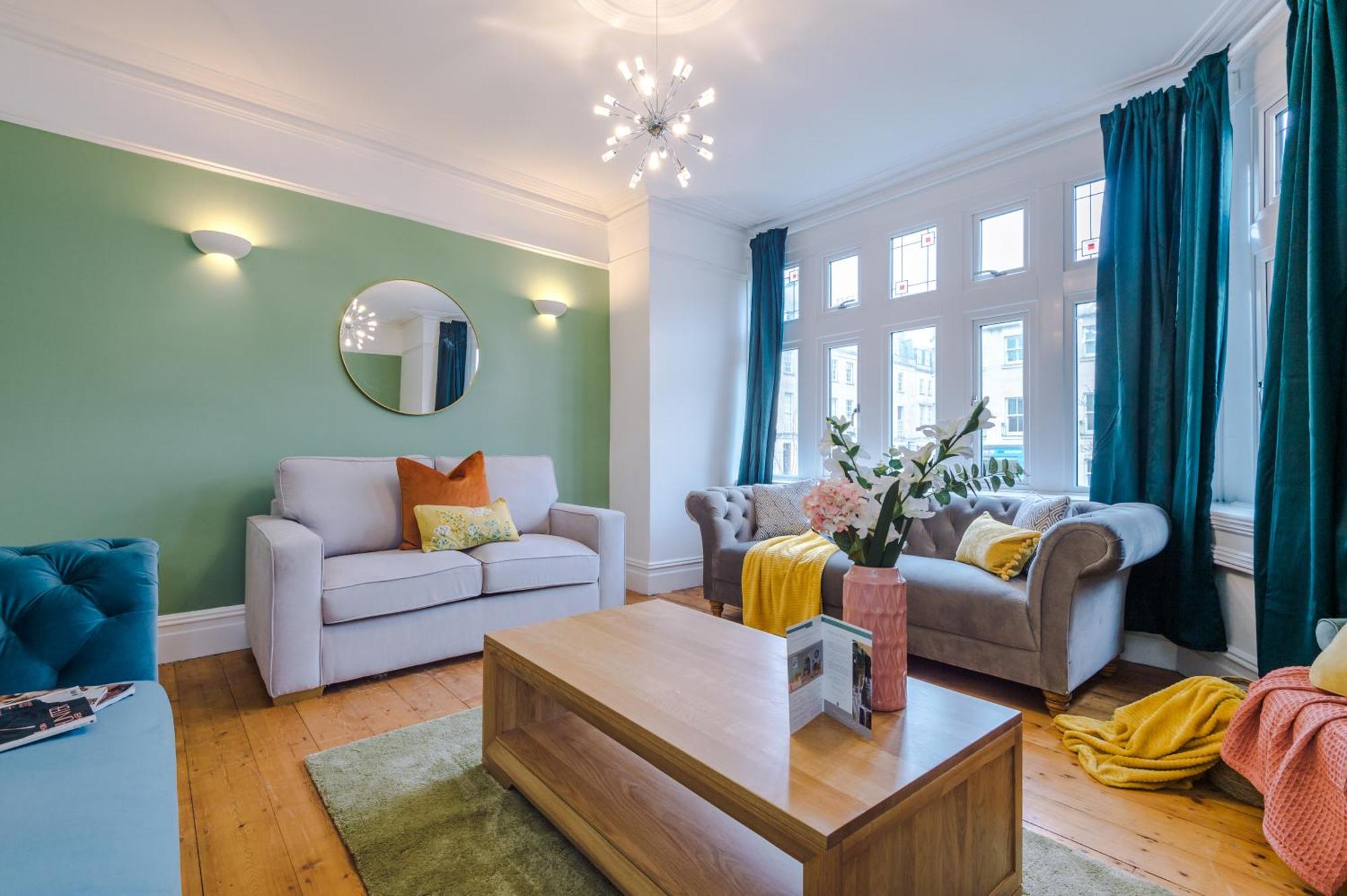 Incredible - Five Bedroom - 7 Actual Beds - 6 Bathroom House By Purestay - Central Bath With Parking Bagian luar foto