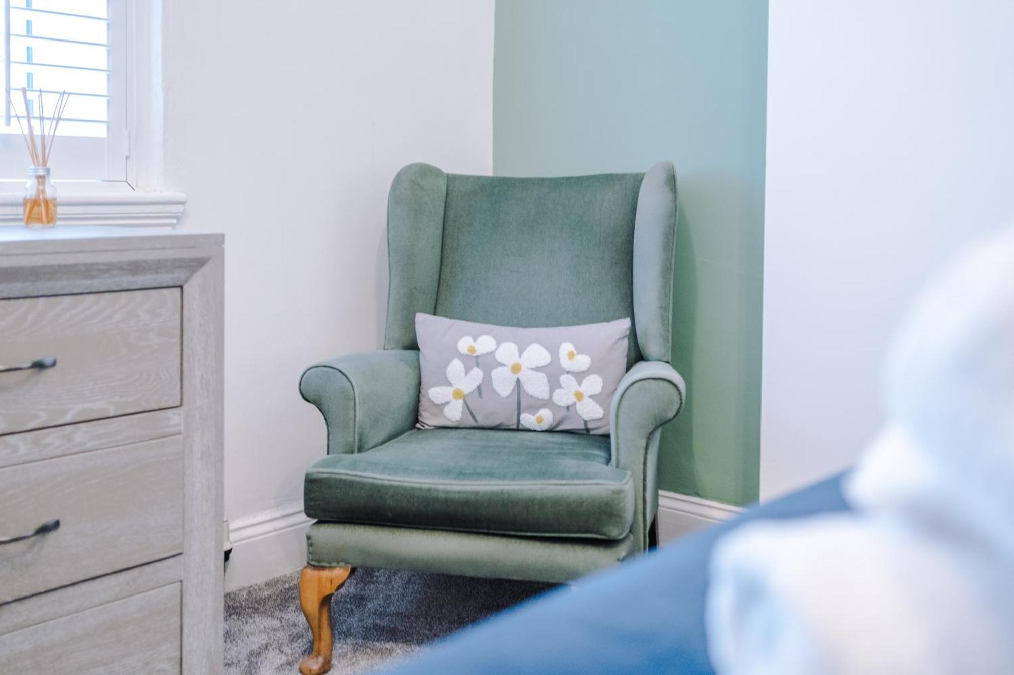 Incredible - Five Bedroom - 7 Actual Beds - 6 Bathroom House By Purestay - Central Bath With Parking Bagian luar foto