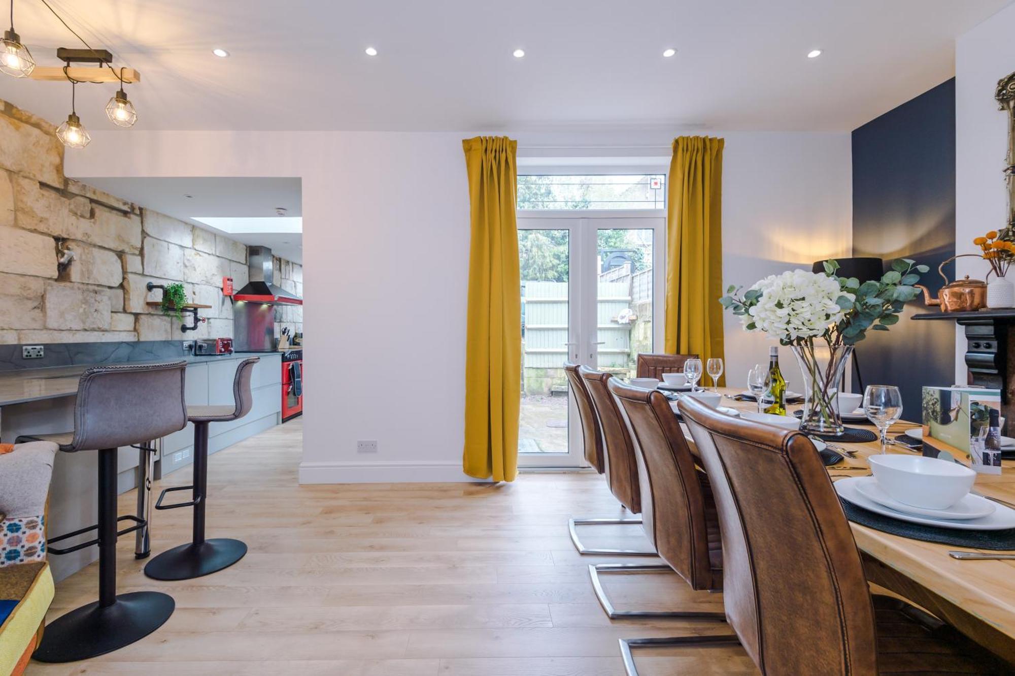Incredible - Five Bedroom - 7 Actual Beds - 6 Bathroom House By Purestay - Central Bath With Parking Bagian luar foto