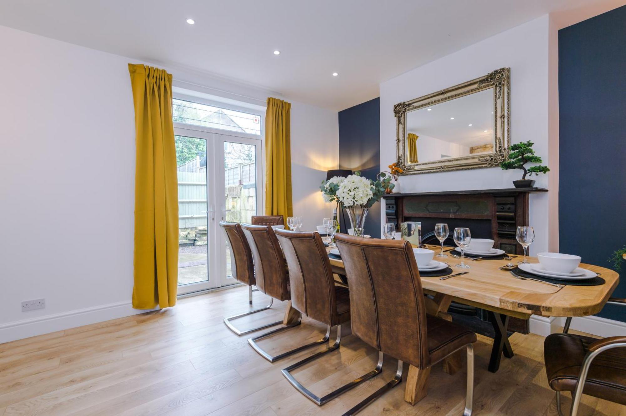 Incredible - Five Bedroom - 7 Actual Beds - 6 Bathroom House By Purestay - Central Bath With Parking Bagian luar foto