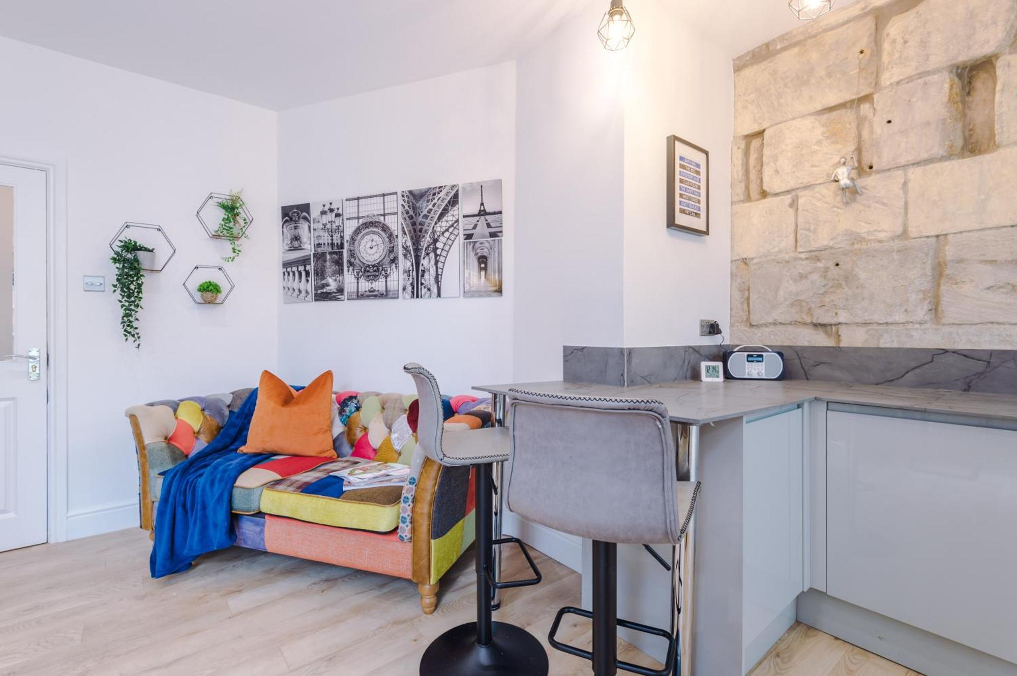 Incredible - Five Bedroom - 7 Actual Beds - 6 Bathroom House By Purestay - Central Bath With Parking Bagian luar foto