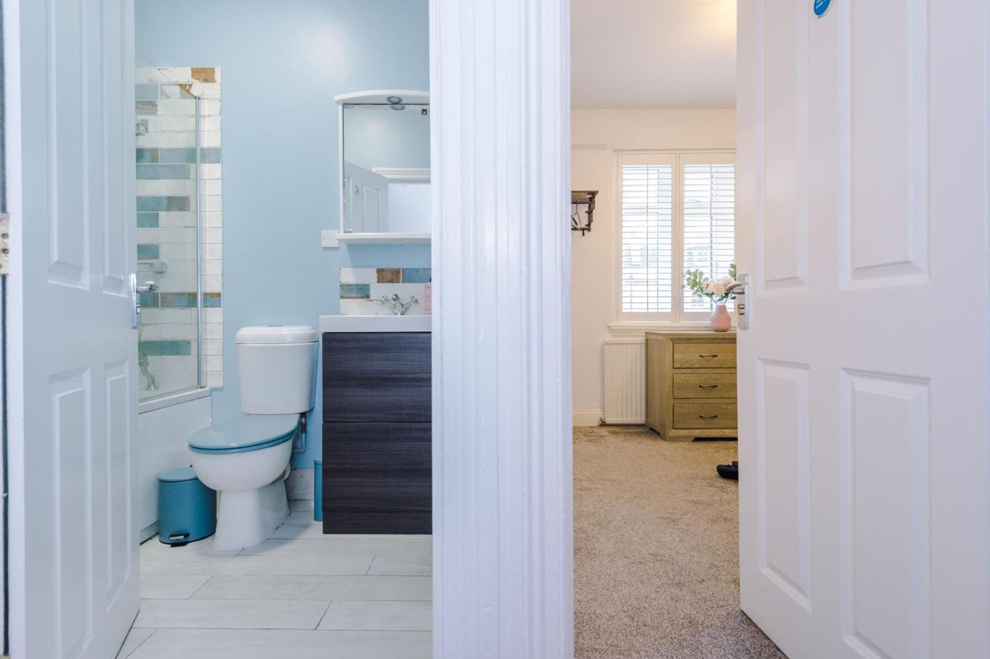Incredible - Five Bedroom - 7 Actual Beds - 6 Bathroom House By Purestay - Central Bath With Parking Bagian luar foto