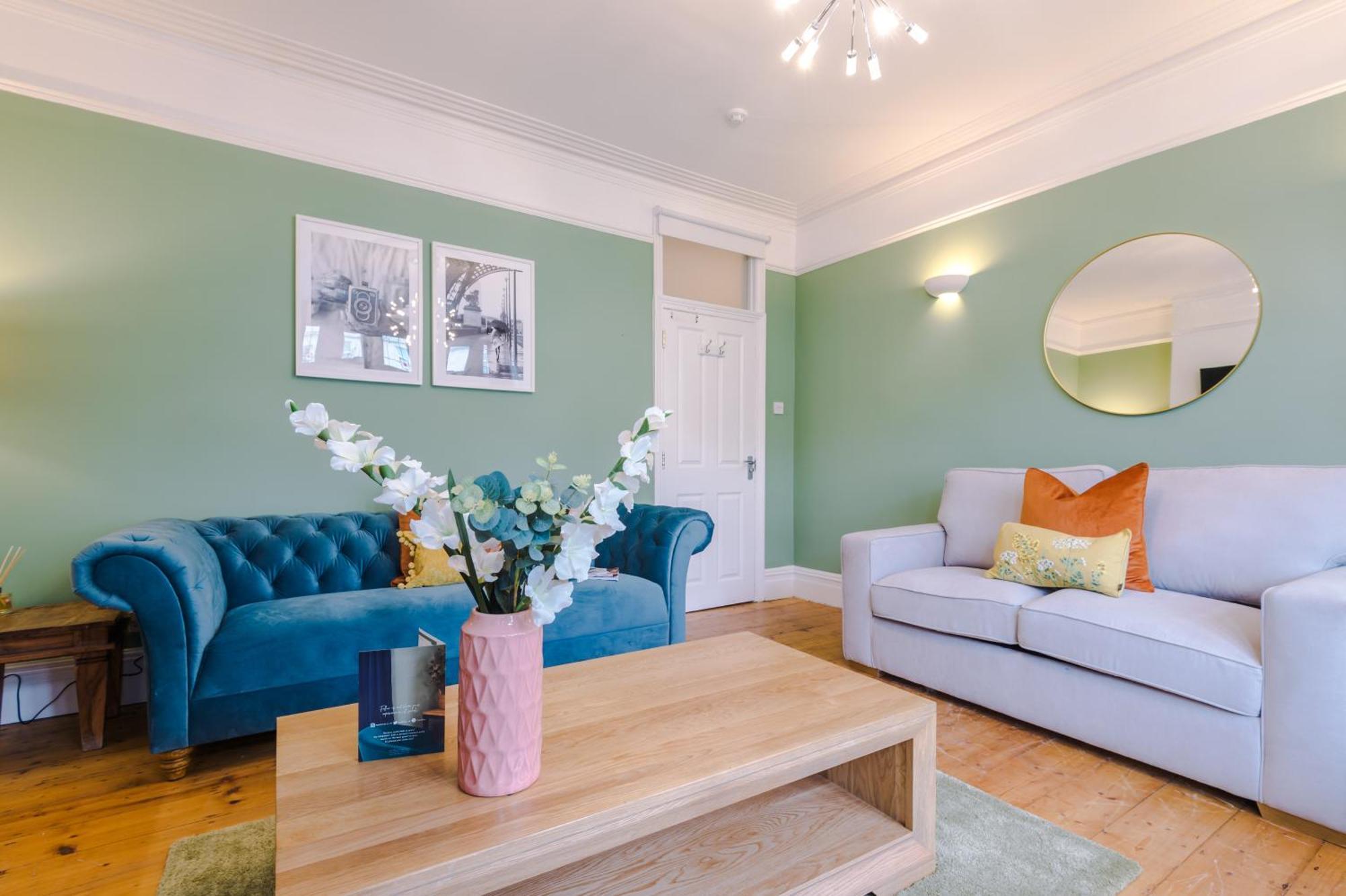 Incredible - Five Bedroom - 7 Actual Beds - 6 Bathroom House By Purestay - Central Bath With Parking Bagian luar foto