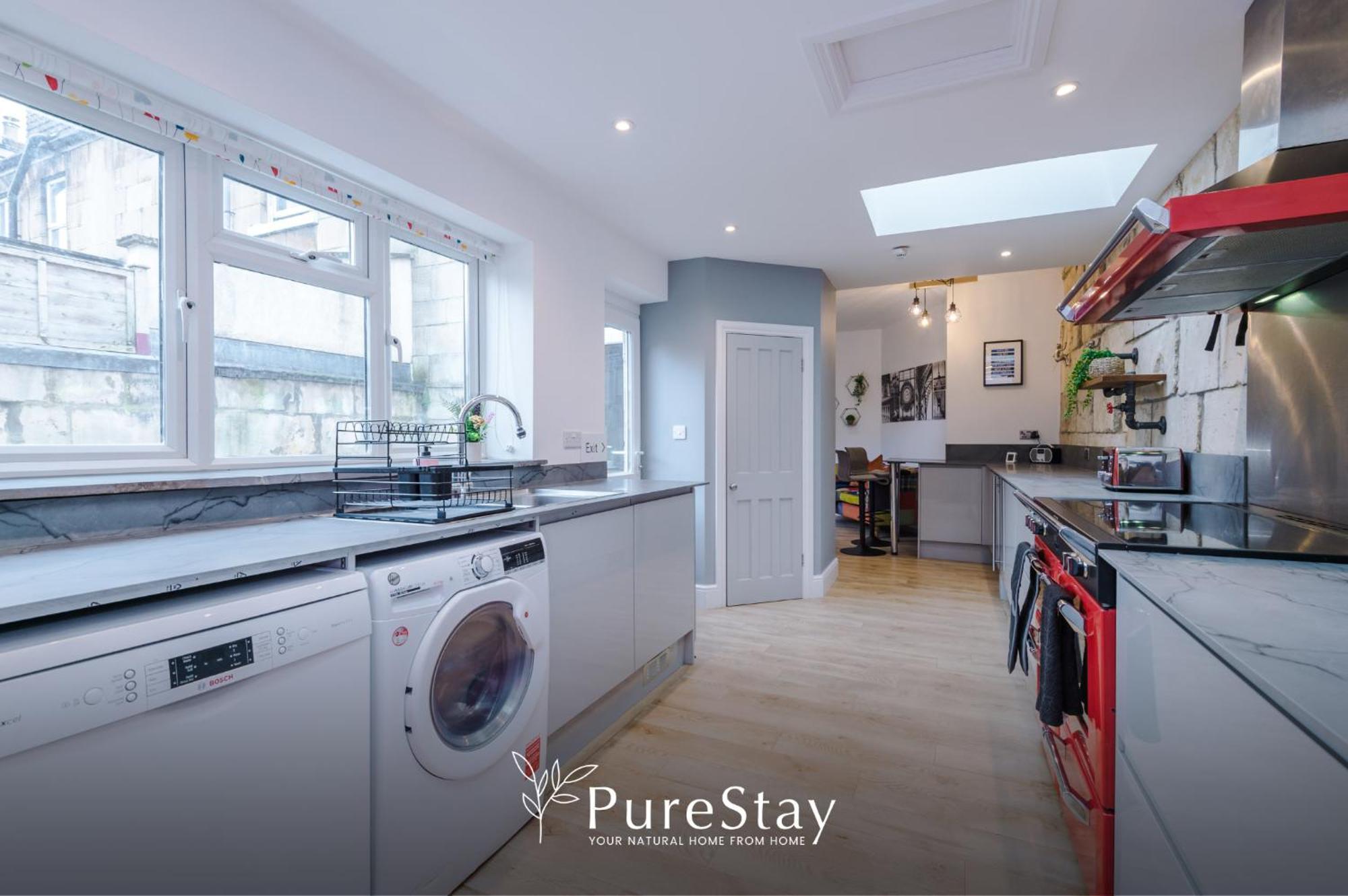 Incredible - Five Bedroom - 7 Actual Beds - 6 Bathroom House By Purestay - Central Bath With Parking Bagian luar foto